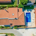 Villa Ena